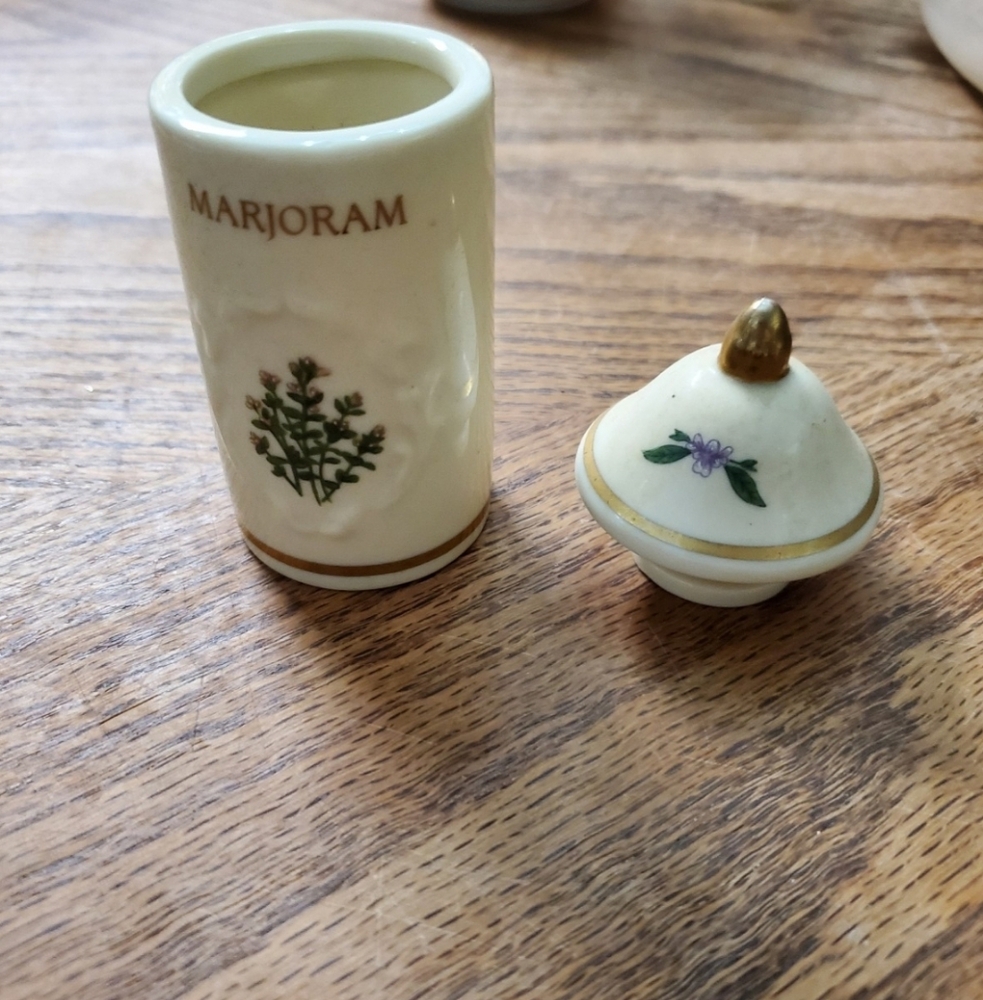 Lenox Spice Jar with Lid
